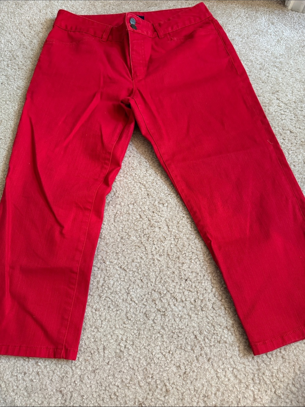 CHAPS - Bright Red Capri Pants - Size 8